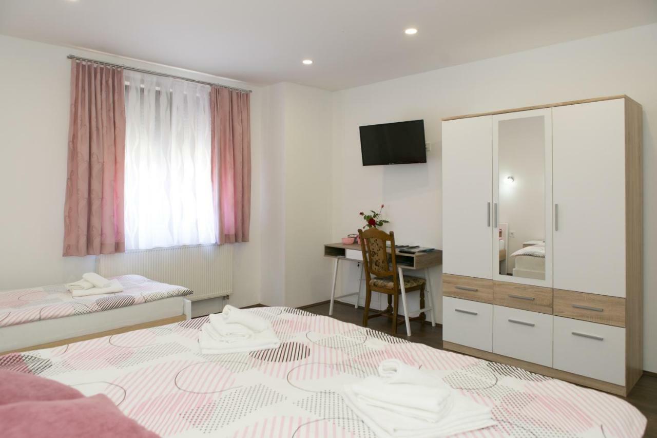 Apartment Lorena Otocac